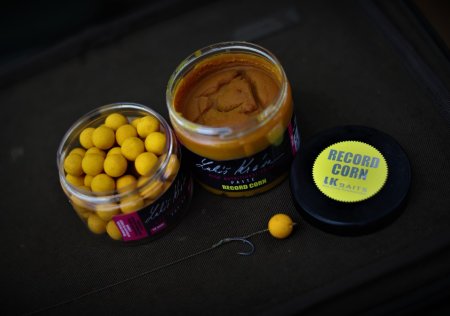 Lov kaprů s produkty Record Corn